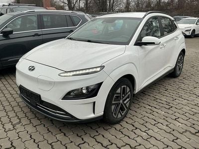 Gebraucht Hyundai Kona Select 150 kW (204 PS) 2022 Weiß SUV