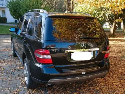Gebraucht Mercedes ML320 224 PS (164 kW) 2008 Schwarz SUV
