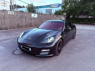 Gebraucht Porsche Panamera 4 299 PS (219 kW) 2013 Schwarz Kleinwagen