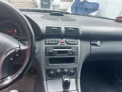 Gebraucht Mercedes C220 120 PS (88 kW) 2002 Blau Kombi