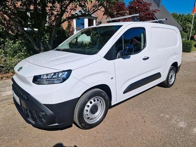 Gebraucht Toyota Proace City City 102 PS (75 kW) 2024 Weiß Van / Kleinbus