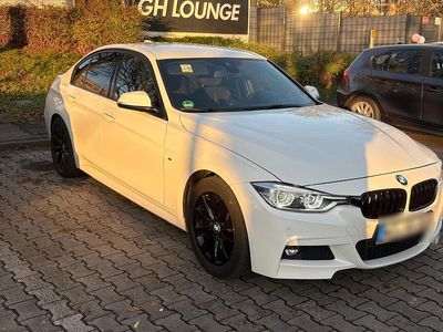 Weiß Gebraucht 2016 BMW 320 M Sport Limousine | 21.500 € (Teuer)