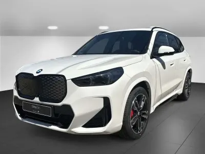 Neu BMW iX1 M Sport 230 kW (313 PS) 2026 Alpinweiss iii SUV