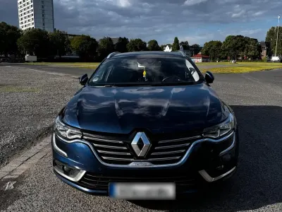 Gebraucht Renault Talisman Bose Edition 160 PS (117 kW) 2016 Blau Kombi