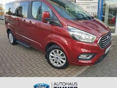 Gebraucht Ford Tourneo Custom Titanium 131 PS (96 kW) 2021 Rot Van