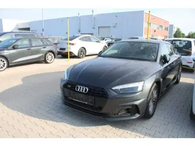 Gebraucht Audi A5 Sportback Ambiente 204 PS (150 kW) 2023 Manhattangrau metallic (metallic) Kleinwagen