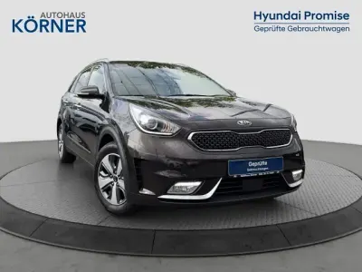 Używany Kia Niro Vision 141 KM (103 kW) 2017 Brązowy SUV