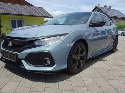 Gebraucht Honda Civic Executive 129 PS (94 kW) 2017 Sonic grey p. Limousine