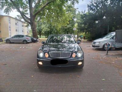 Mercedes E270