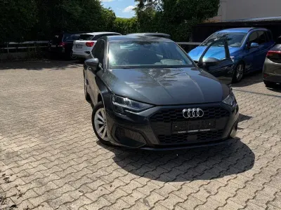 Gebraucht Audi A3 Design 150 PS (110 kW) 2022 Grau Limousine