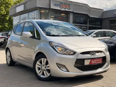 Gebraucht Hyundai ix20 Style 125 PS (91 kW) 2012 Silber Kleinwagen