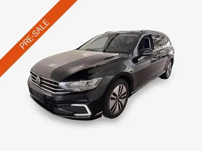 Gebraucht VW Passat GTE 156 PS (114 kW) 2021 Deep black perleffekt Kombi