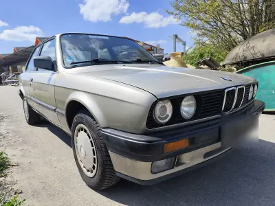 Gebraucht BMW 316 99 PS (72 kW) 1989 Gold Limousine