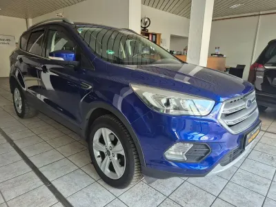Używany Ford Kuga Trend 150 KM (110 kW) 2018 Niebieski SUV