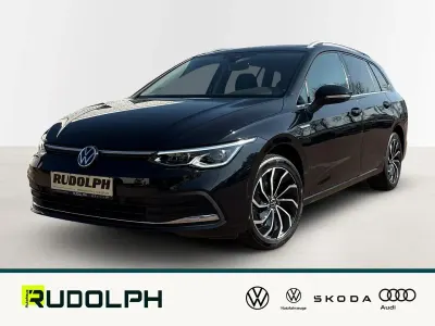Gebraucht VW Golf VIII Style 150 PS (110 kW) 2022 Deep black perleffekt Kombi