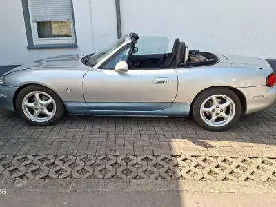 Gebraucht Mazda MX5 110 PS (80 kW) 2003 Grau Cabrio