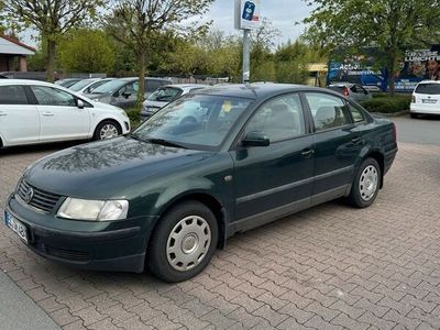 gebraucht VW Passat 1.6 Limousine