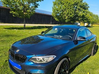 BMW 225