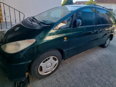 Gebraucht Toyota Previa 116 PS (85 kW) 2003 Grün Van / Kleinbus