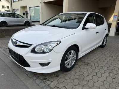Usata Hyundai i30 Classic 90 CV (66 kW) 2012 Bianco Berlina