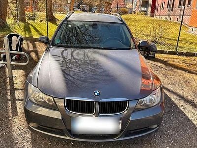 Gebraucht BMW 320 163 PS (119 kW) 2006 Grau Kombi