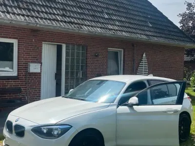 Gebraucht BMW 116 120 PS (88 kW) 2011 Weiß Kleinwagen