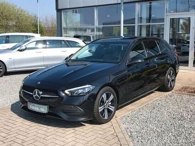 Gebraucht Mercedes C200 Avantgarde 184 PS (135 kW) 2022 Schwarz Limousine