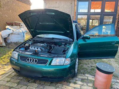 Używany Audi A3 Basis 92 KM (67 kW) 1998 Zielony Hatchback