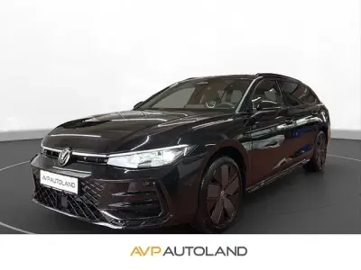 Gebraucht VW Passat R-line 193 PS (141 kW) 2025 Grenadillschwarz Kombi