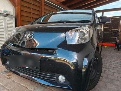 Toyota iQ