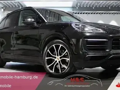 Używany Porsche Cayenne Platinum Edition 462 KM (339 kW) 2022 Czarny SUV