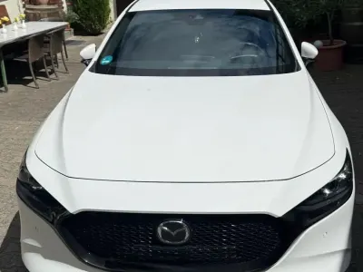 Gebraucht Mazda 3 122 PS (89 kW) 2021 Weiß Coupé