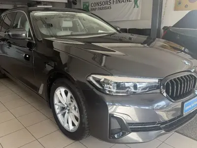 Gebraucht BMW 520 Sport Line 190 PS (139 kW) 2021 Grau Kombi