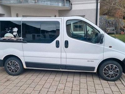 Usata Renault Trafic 101 CV (74 kW) 2001 Bianco Monovolume