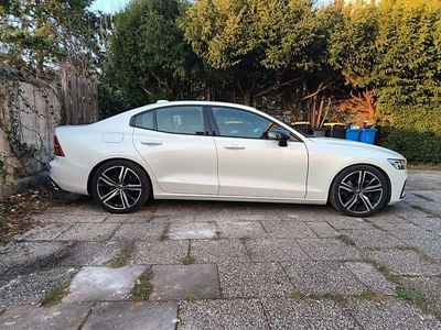 Gebraucht Volvo S60 R-Design 190 PS (139 kW) 2020 Weiß Limousine