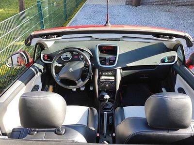 Usata Peugeot 207 CC Platinum 120 CV (88 kW) 2010 Rosso Cabrio
