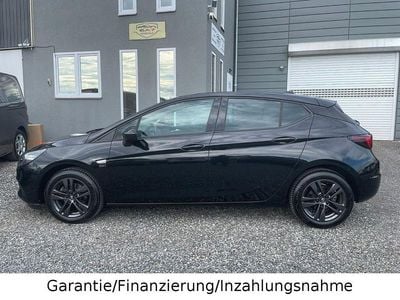 Używany Opel Astra 110 KM (80 kW) 2020 Czarny Sedan/Limuzyna