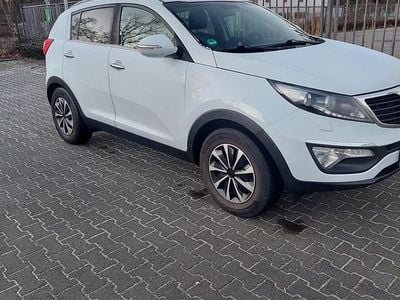 Weiß Gebraucht 2011 Kia Sportage SUV | 10.000 €