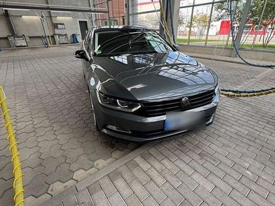Gebraucht VW Passat Highline 190 PS (139 kW) 2016 Grau Kombi