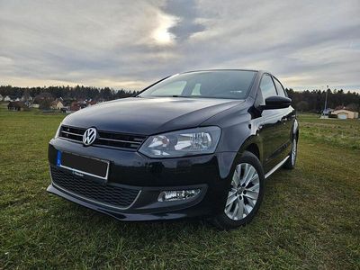 Gebraucht VW Polo Life 90 PS (66 kW) 2013 Schwarz Kleinwagen