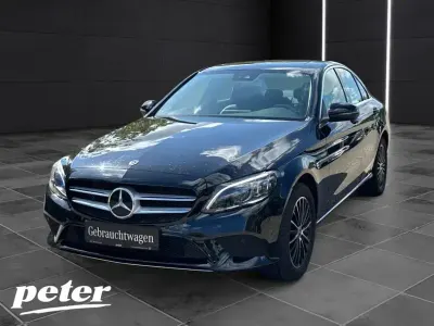 Gebraucht Mercedes C200 Avantgarde 184 PS (135 kW) 2019 Obsidianschwarz metallic Limousine