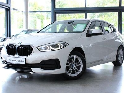 Weiß Gebraucht 2022 BMW 116 Comfort Edition Kleinwagen | 16.790 € (Fairer Preis)