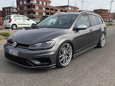 Second-hand VW Golf VII R 310 CP (228 kW) 2017 Gri Break