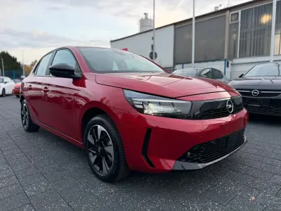 Gebraucht Opel Corsa-e Edition 100 kW (136 PS) 2023 Rot Kleinwagen