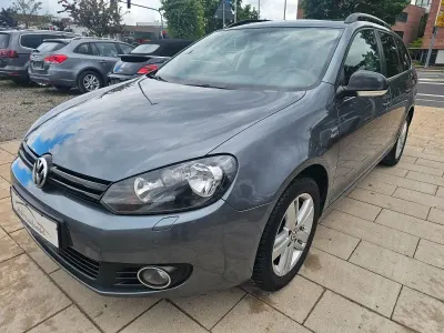 Gebraucht VW Golf VI Match 105 PS (77 kW) 2012 Grau Kombi