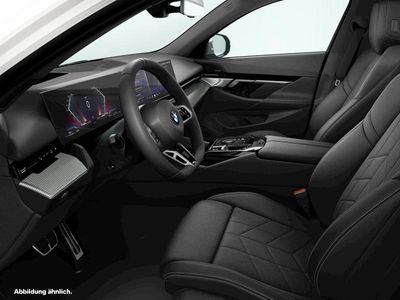 Gebraucht BMW 520 M Sport 190 PS (139 kW) 2025 Weiß Kombi