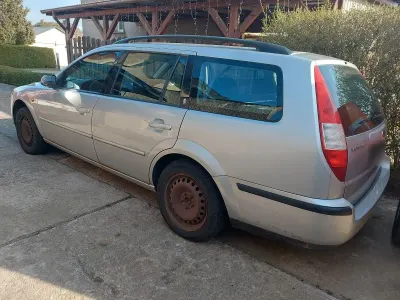 Gebraucht Ford Mondeo Ghia 110 PS (80 kW) 2003 Grau Kombi