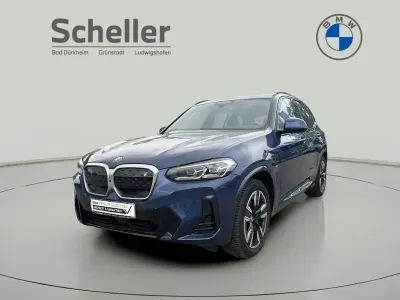 Gebraucht BMW iX3 M Sport 210 kW (286 PS) 2023 Phytonicblau SUV