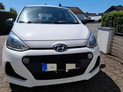 Gebraucht Hyundai i10 Classic 67 PS (49 kW) 2019 Weiß Kleinwagen