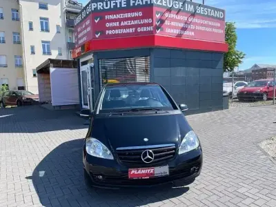 Gebraucht Mercedes A160 82 PS (60 kW) 2012 Schwarz Kleinwagen